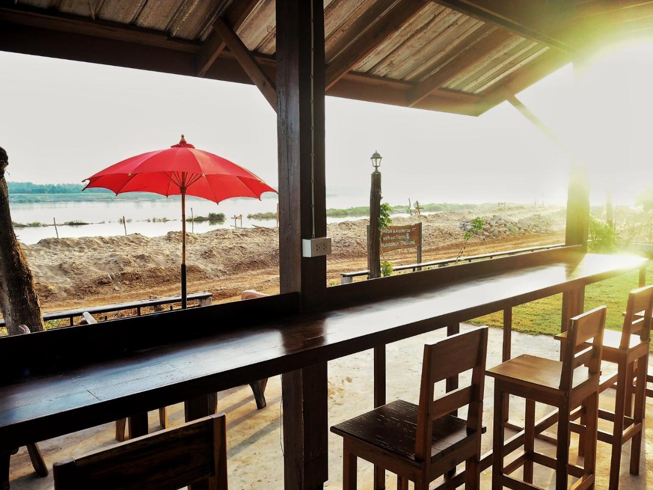 NawiengkaeRiverview Resort Mukdahan Zewnętrze zdjęcie