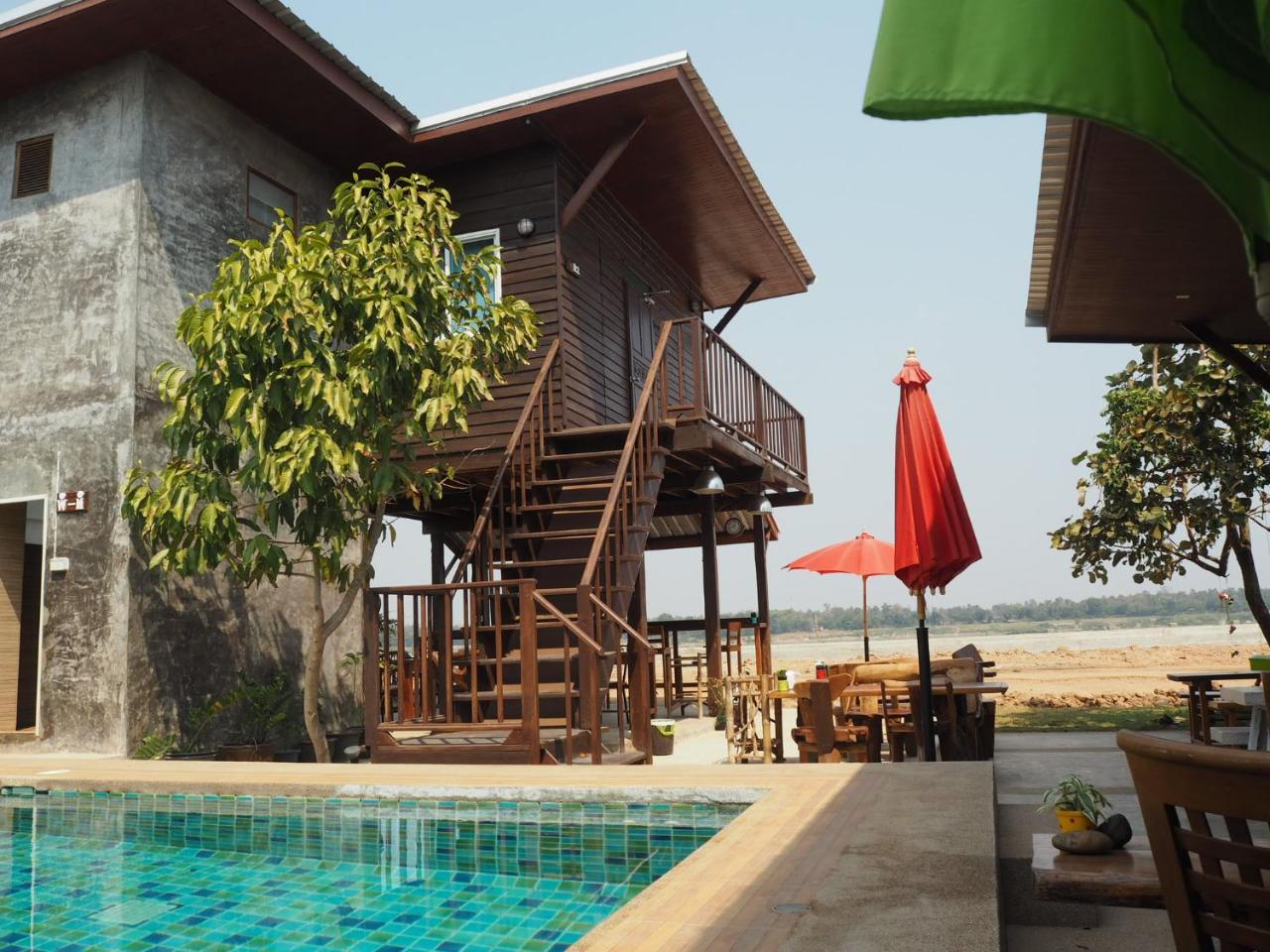 NawiengkaeRiverview Resort Mukdahan Zewnętrze zdjęcie